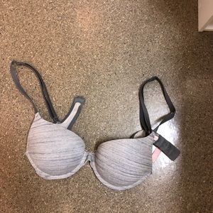 Gray Victoria Secret PINK T-Shirt Bra